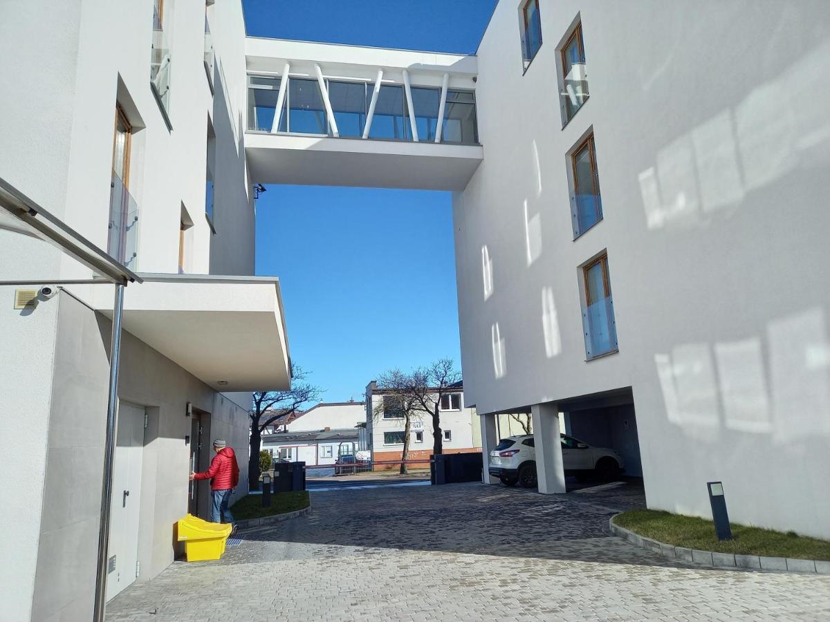 Apartament Mila Z Duzym Tarasem I Miejscem Parkingowym Kołobrzeg Zewnętrze zdjęcie